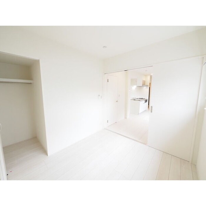 物件内観写真13　(収納)