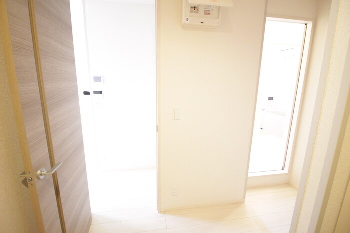 物件内観写真16　(廊下)