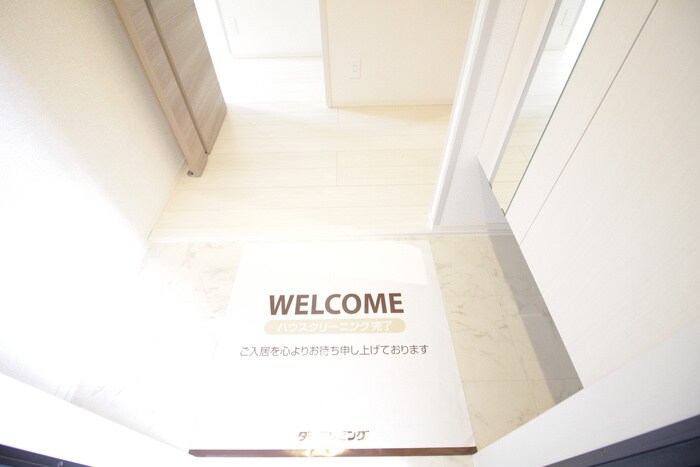 物件内観写真17　(玄関)