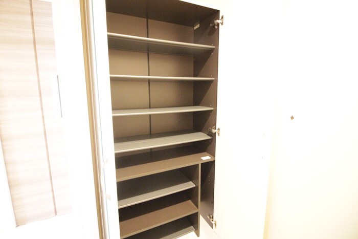 物件内観写真18　(靴箱)