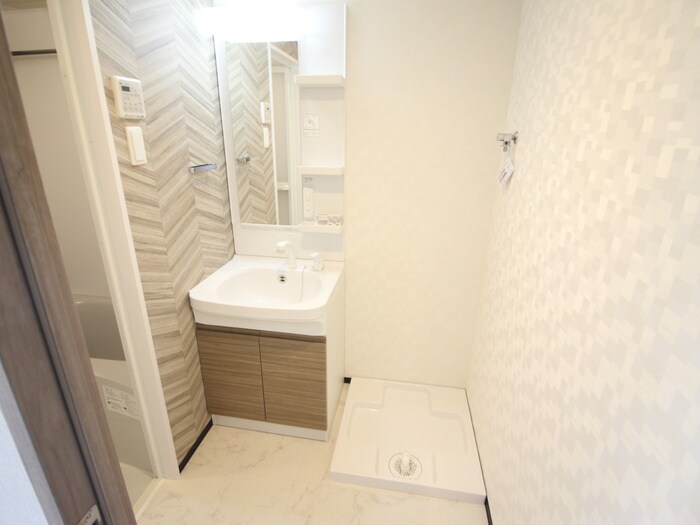 物件内観写真13　(洗濯機置場)