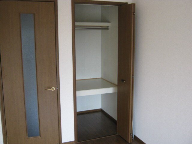 物件内観写真13　(収納)