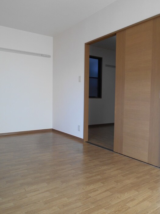 物件内観写真5　(居室)