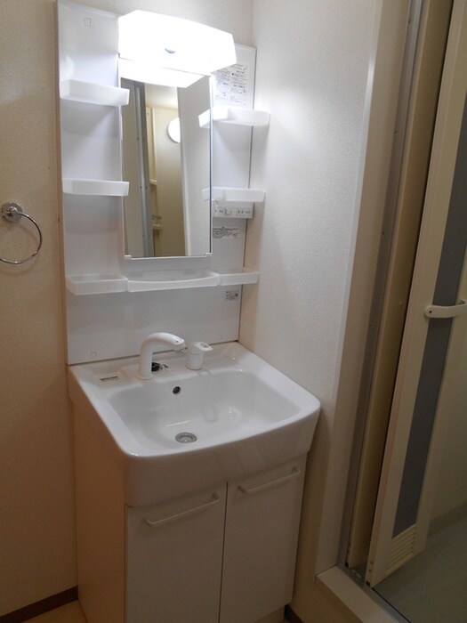 物件内観写真9　(洗面)