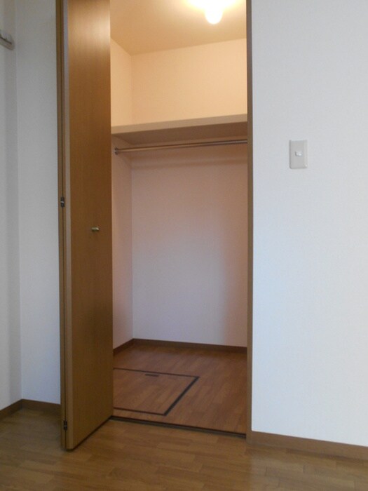 物件内観写真11　(収納)