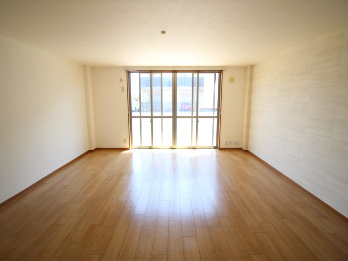 物件内観写真2　(居室)