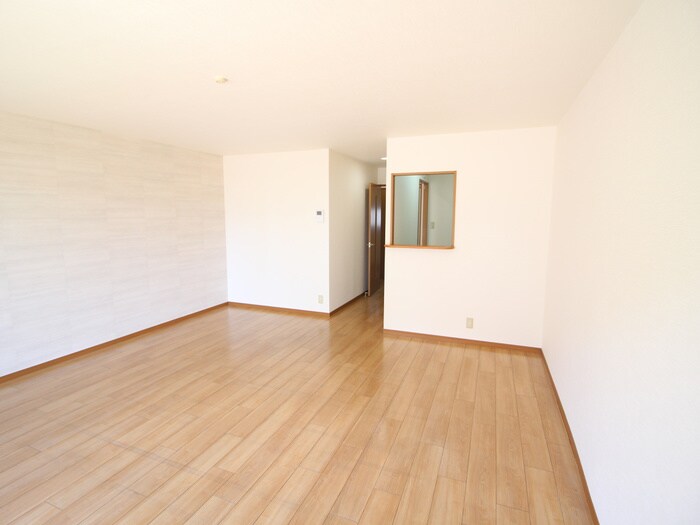 物件内観写真4　(居室)