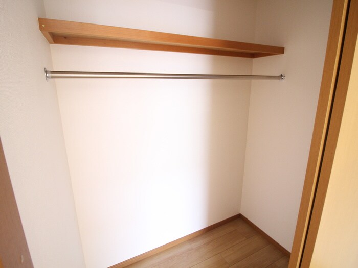 物件内観写真13　(収納)