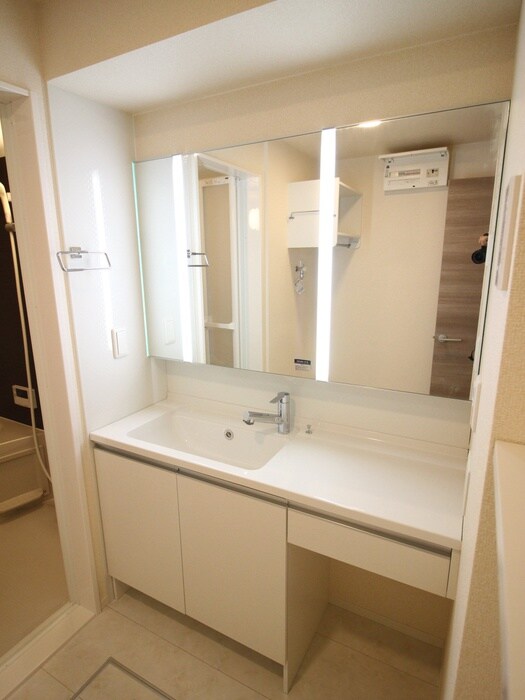 物件内観写真12　(収納)