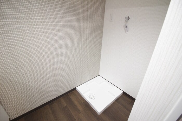 物件内観写真13　(洗濯機置場)