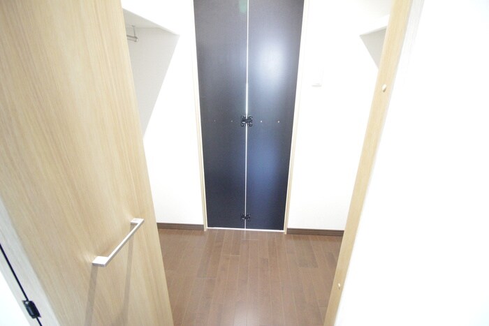 物件内観写真15　(収納)