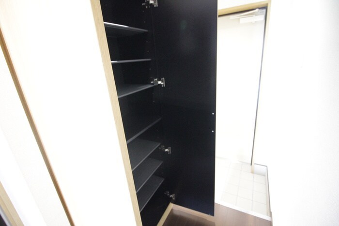 物件内観写真15　(靴箱)