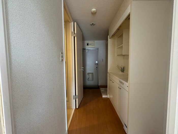 物件内観写真18　(廊下)