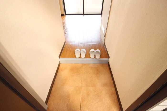 物件内観写真15　(玄関)