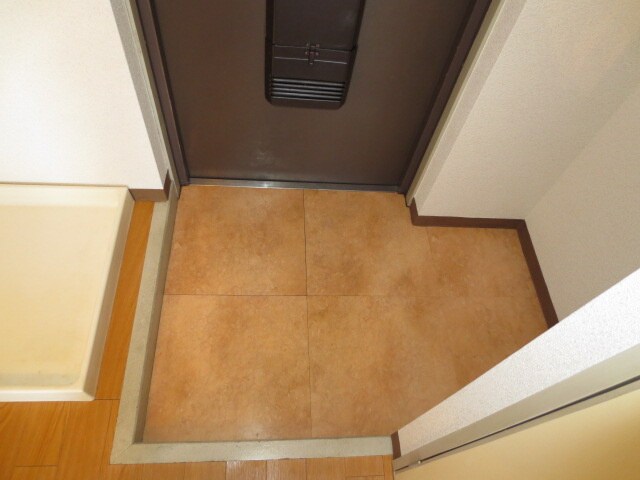 物件内観写真15　(玄関)