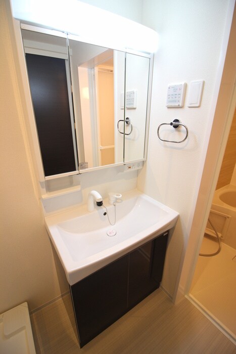 物件内観写真18　(洗面)