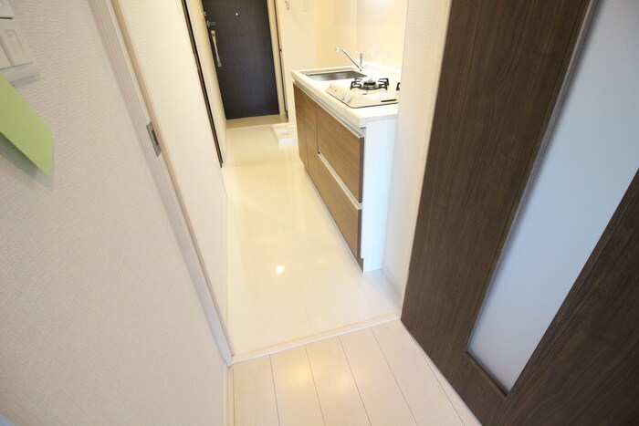 物件内観写真17　(廊下)