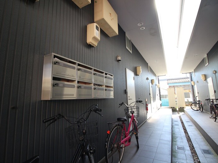 物件外観写真4　(建物設備)