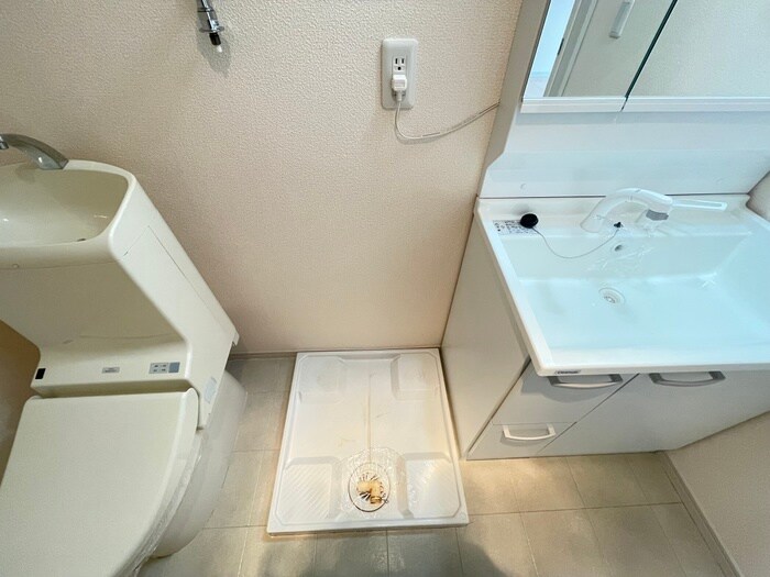 物件内観写真13　(洗濯機置場)