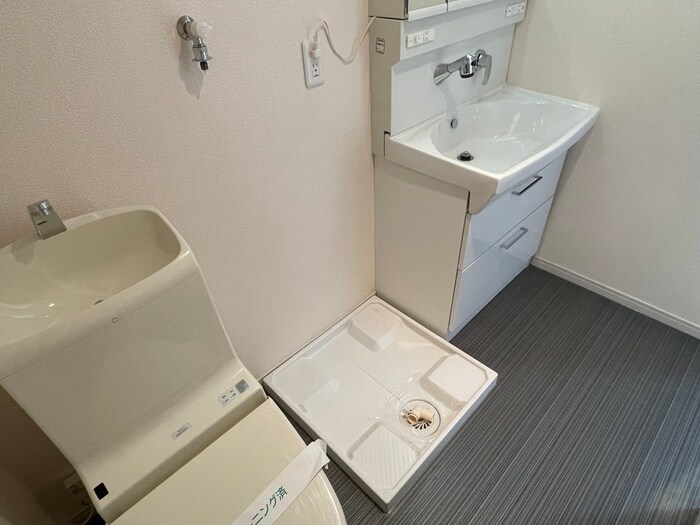 物件内観写真17　(洗濯機置場)