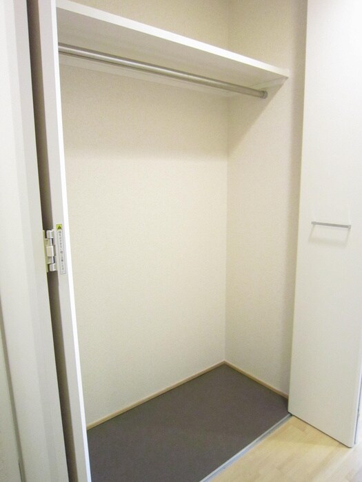 物件内観写真8　(収納)