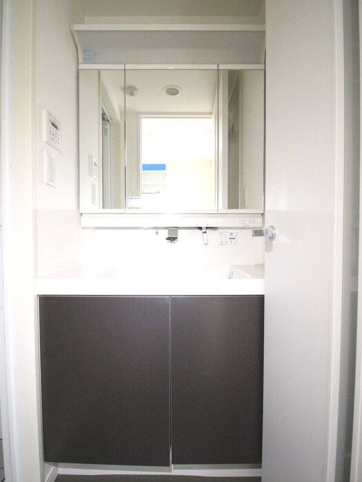 物件内観写真11　(洗面)