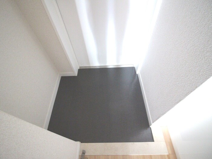 物件内観写真19　(玄関)