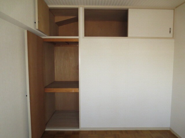 物件内観写真11　(収納)