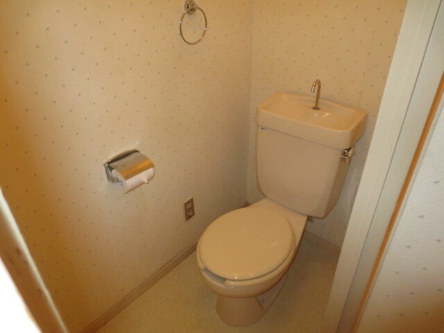 物件内観写真14　(トイレ)