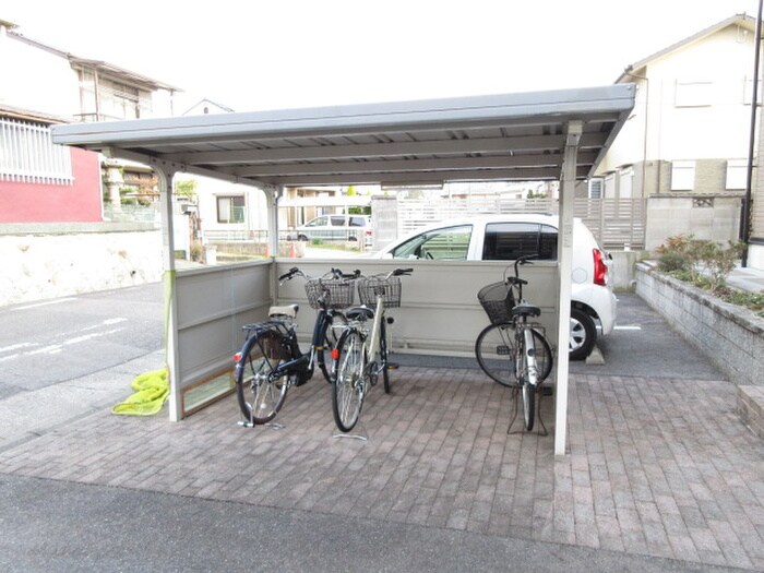 ハイムフロ－ラの駐輪場