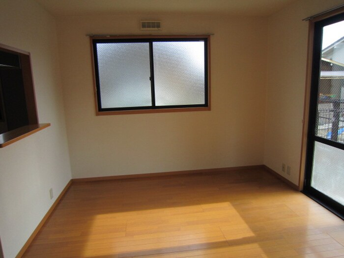 物件内観写真10　(居室)