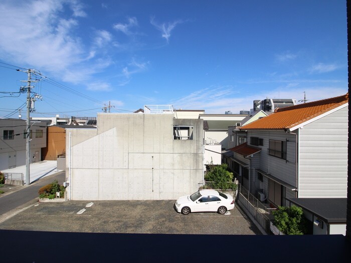 物件内観写真15　(室内からの展望)