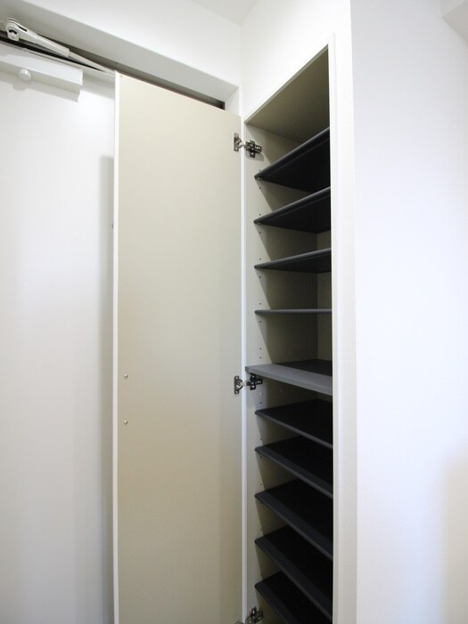 物件内観写真16　(靴箱)