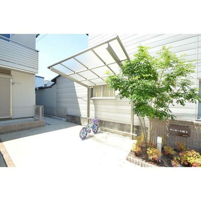 物件外観写真2　(駐輪場)