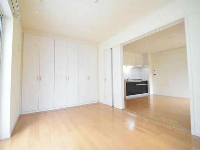 物件内観写真9　(居室)