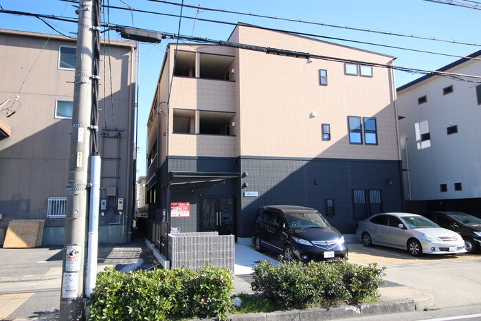 物件外観写真6　(外観写真)