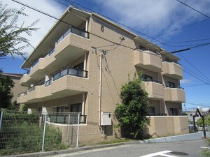 ポニーヒル長久手C棟外観写真