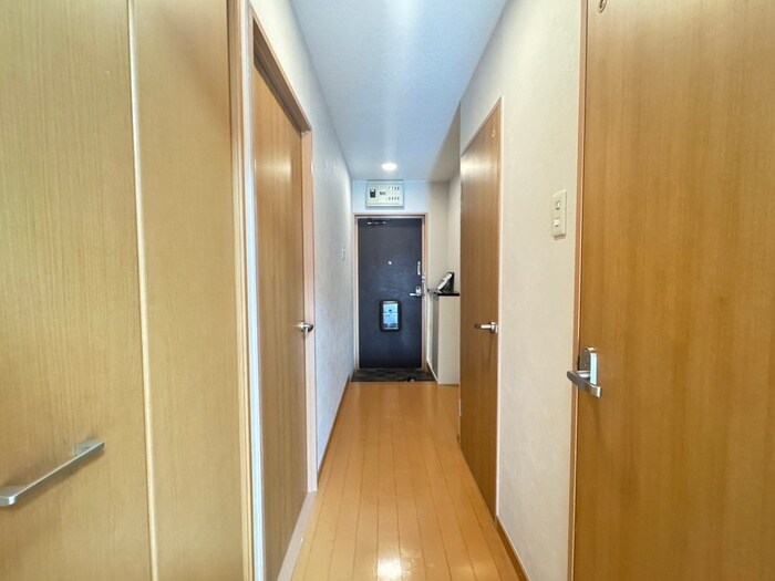 物件内観写真19　(廊下)