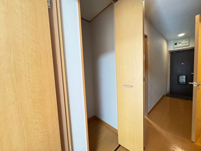 物件内観写真21　(収納)
