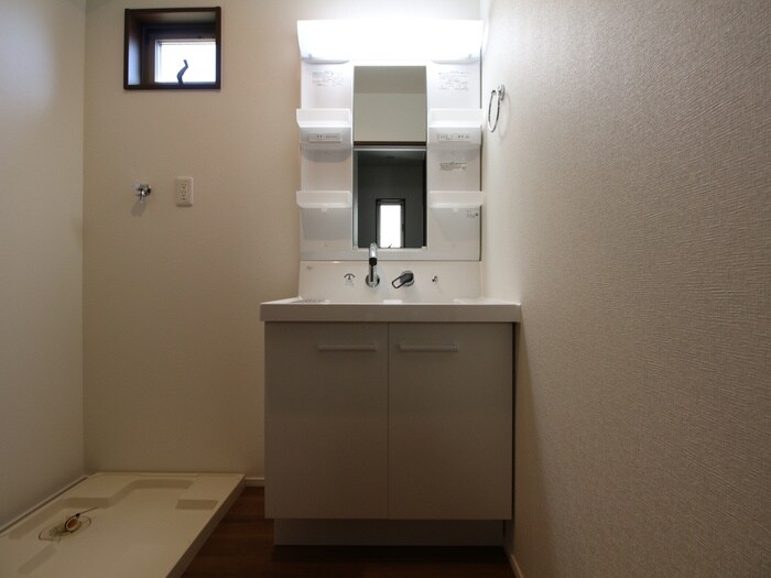 物件内観写真11　(洗面)