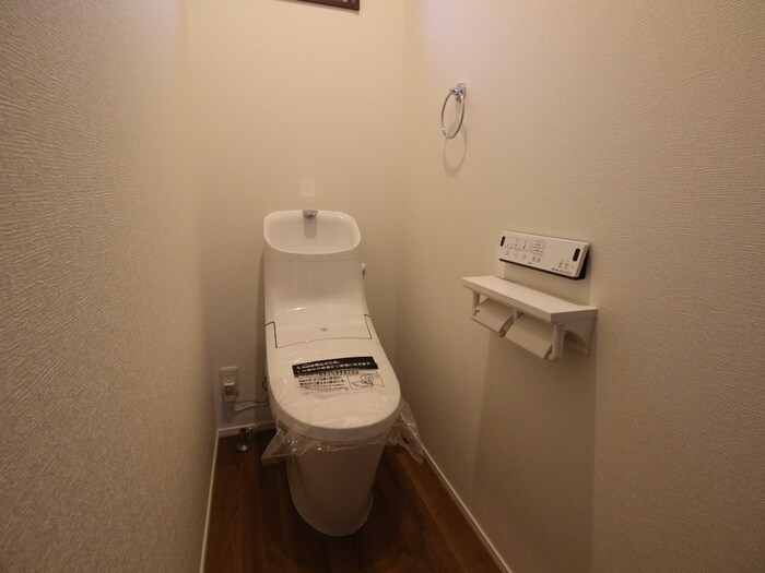 物件内観写真13　(トイレ)