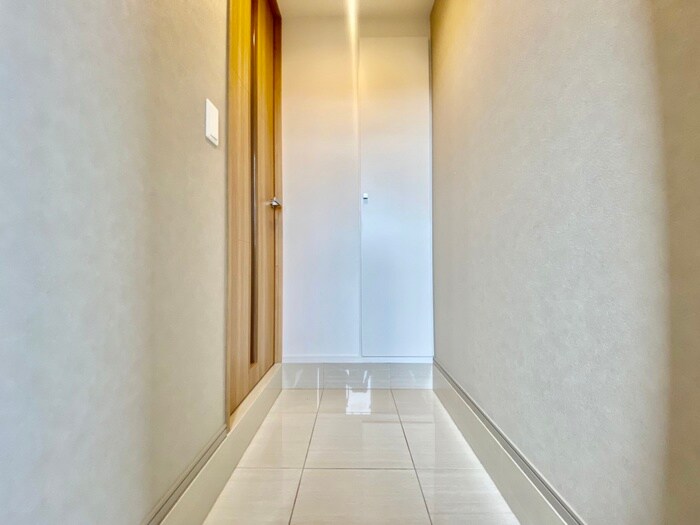 物件内観写真19　(玄関)