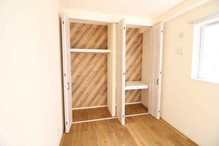 物件内観写真16　(収納)