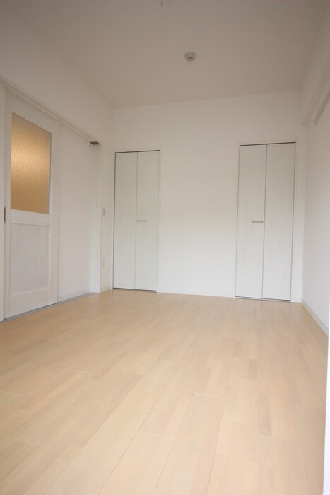 物件内観写真4　(居室)