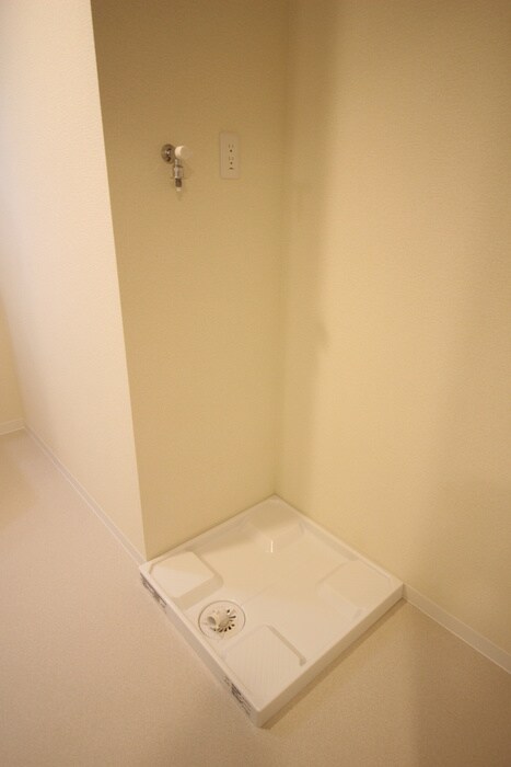 物件内観写真9　(洗濯機置場)