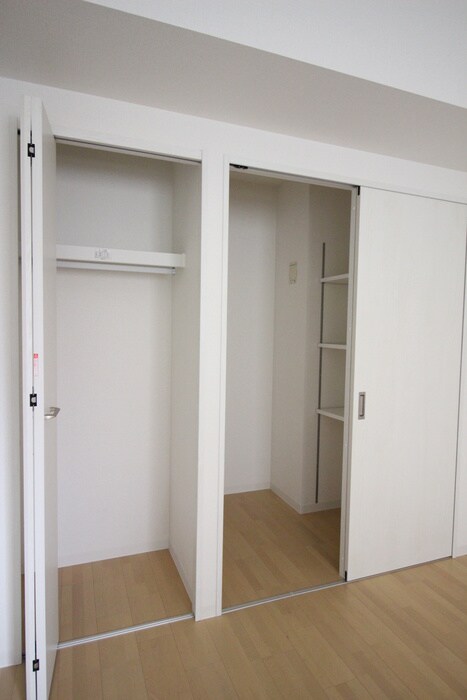 物件内観写真12　(収納)