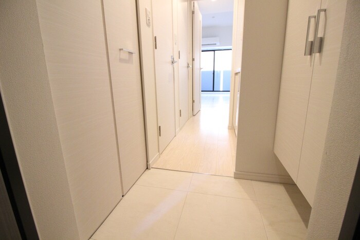 物件内観写真7　(玄関)