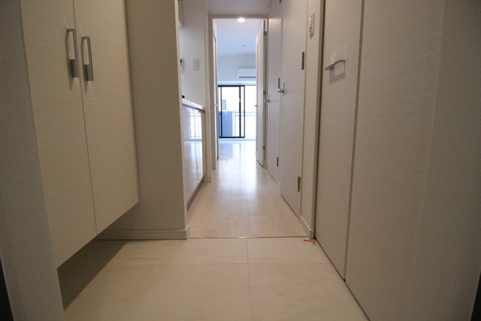 物件内観写真10　(玄関)