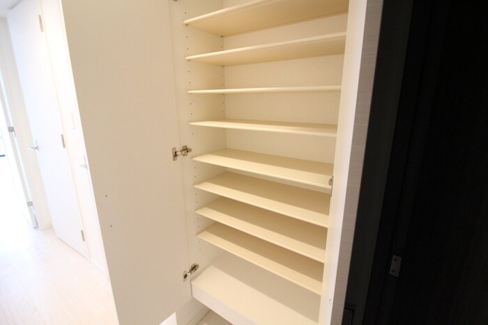 物件内観写真11　(靴箱)