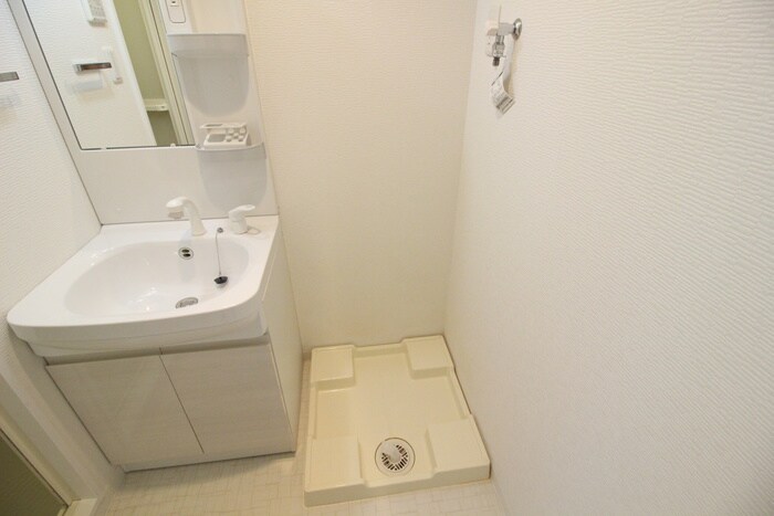 物件内観写真17　(洗濯機置場)